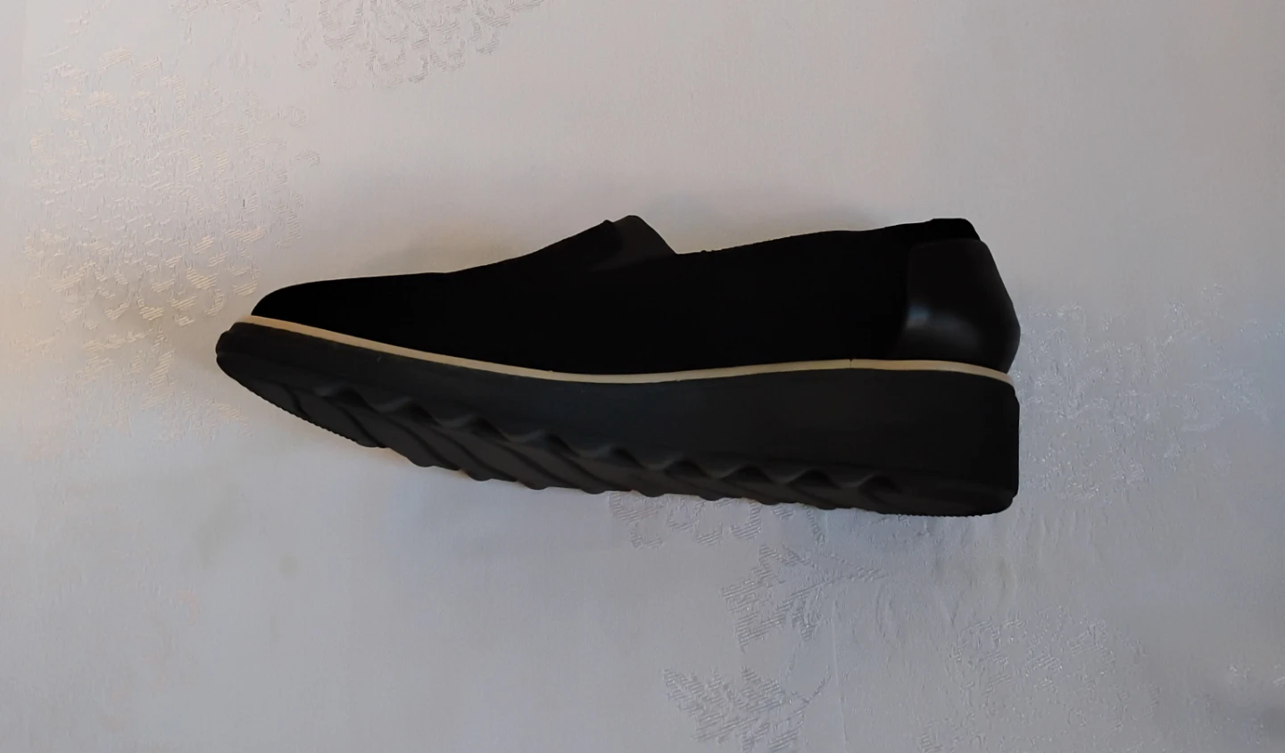 ⚽ Black Suede Slip On Wedge Clark's - photo 4