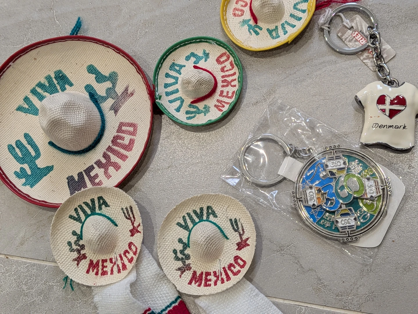 Mexico & Denmark & Hong Kong Souvenir Keychains - photo 2