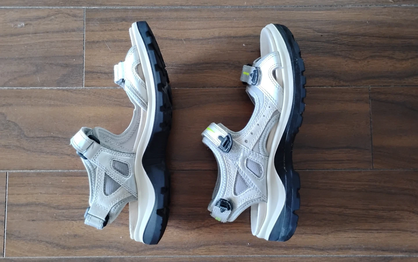 ⚽ Ecco Sandals - photo 3
