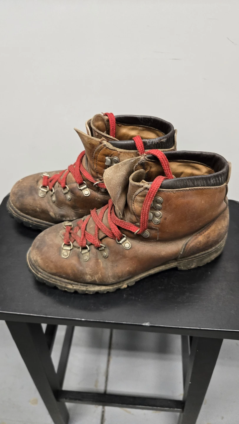Red Wing Irish Setter Hiking Boots - photo 2