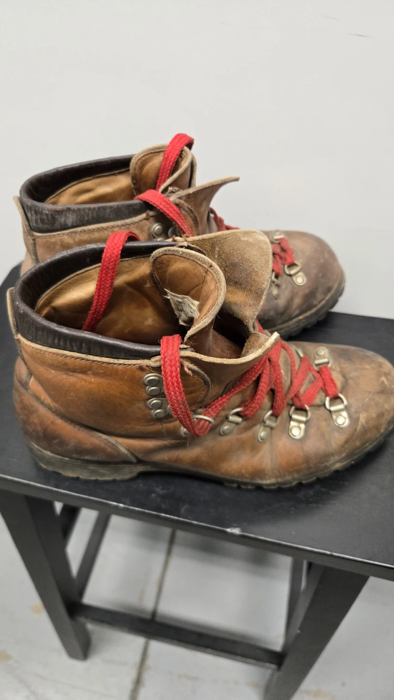 Red Wing Irish Setter Hiking Boots - photo 3