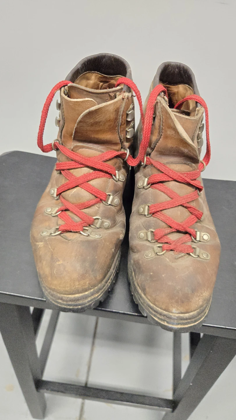 Red Wing Irish Setter Hiking Boots - photo 4