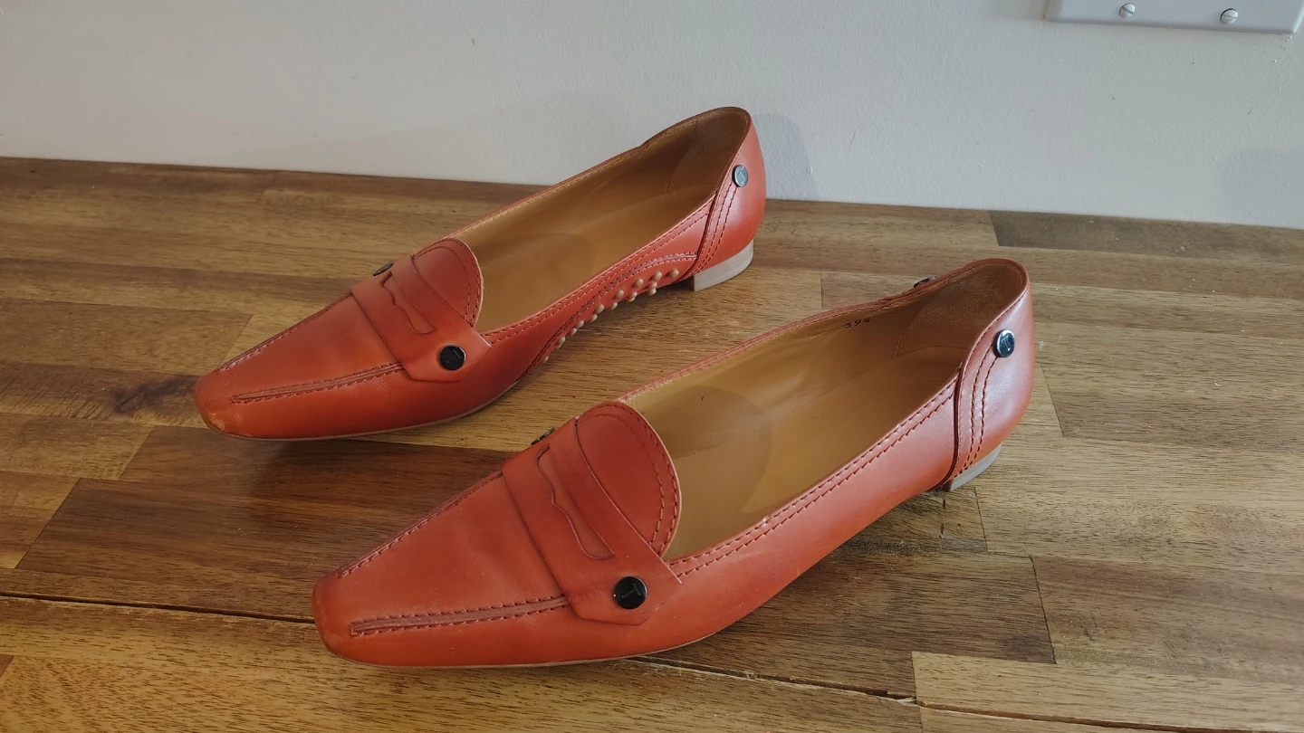 TOD'S Women's Orange Leather Loafers Size 39.5