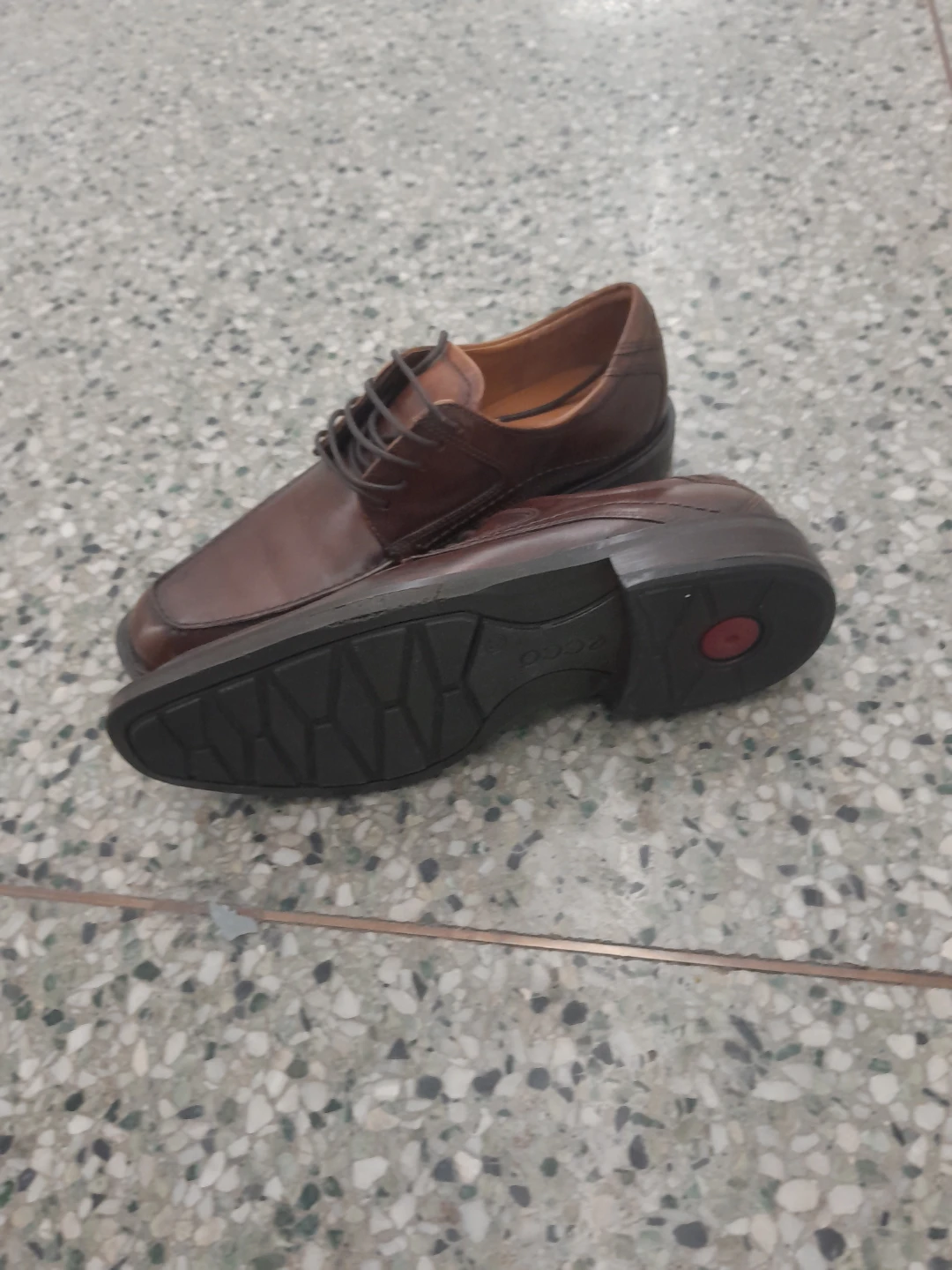 ECCO Men's Brown Leather Dress Shoes Size 8 - photo 3