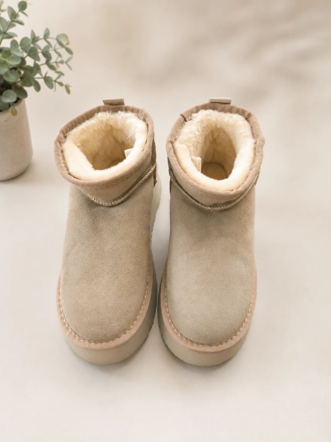 UGG Mini Boots - Size 37