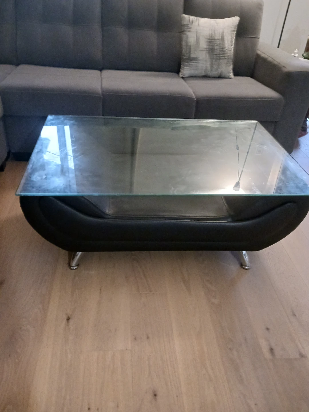 Glass Top Coffee Table used good - photo 2