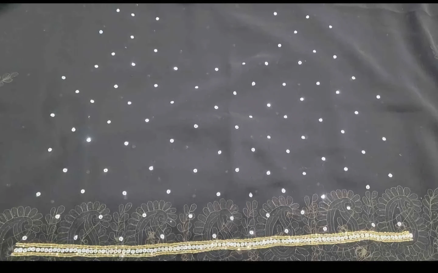 Black embroidered sari - photo 3