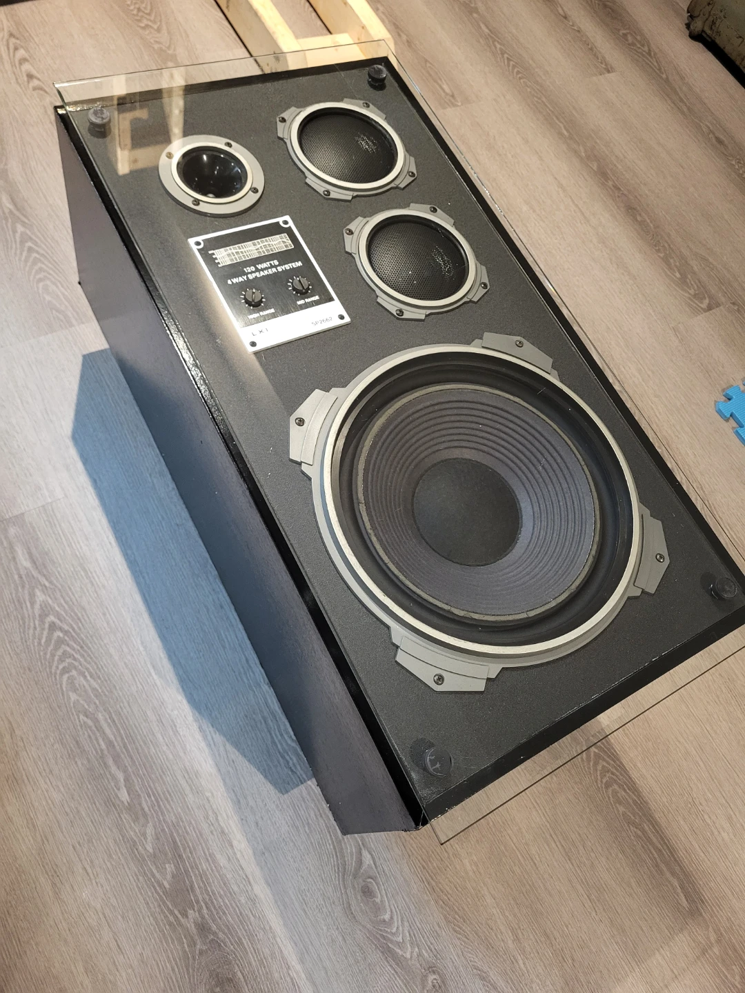 Medium Speaker Coffee Table with Glass Top - photo 2