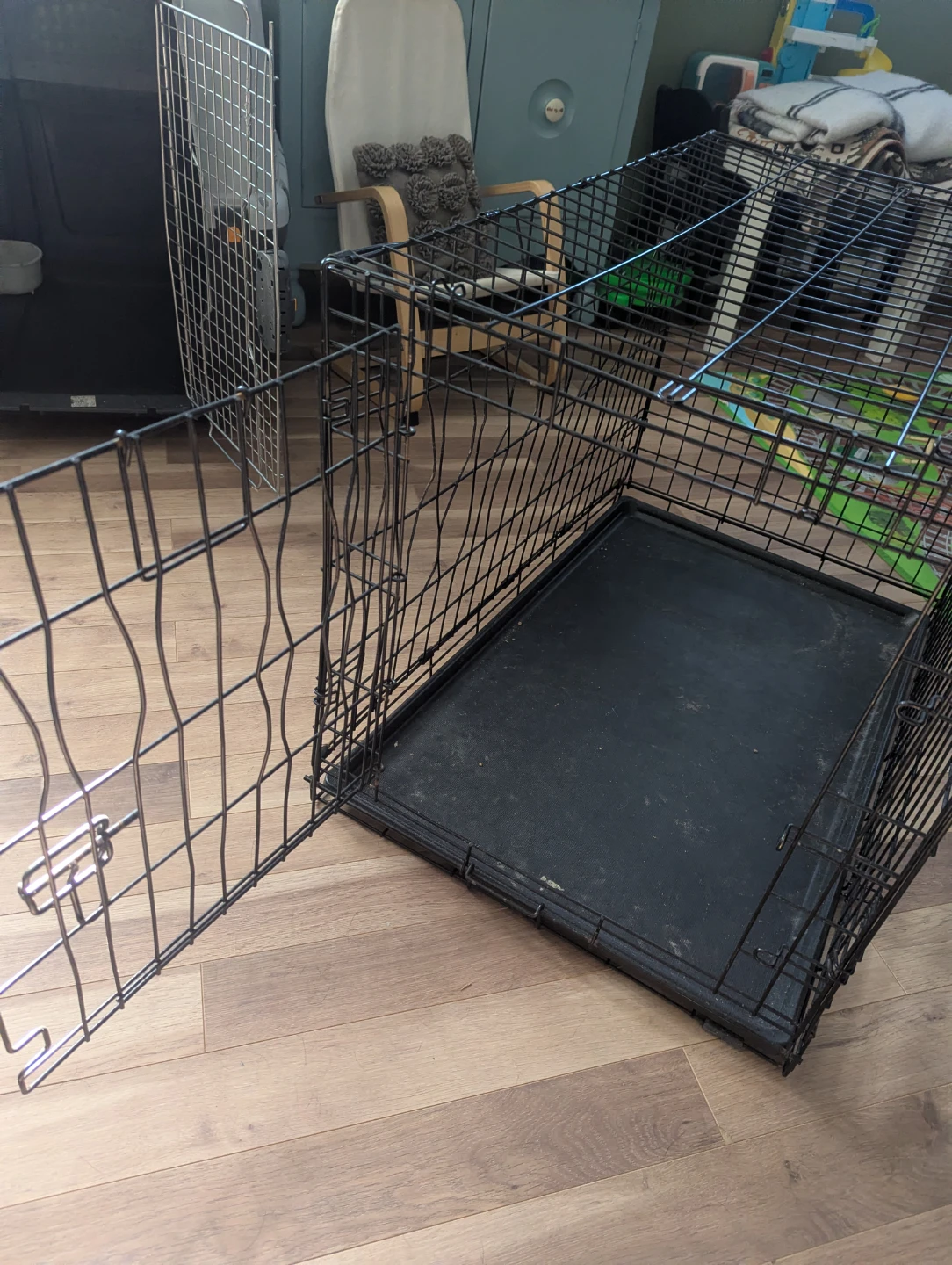 Wire Dog Crate with Tray