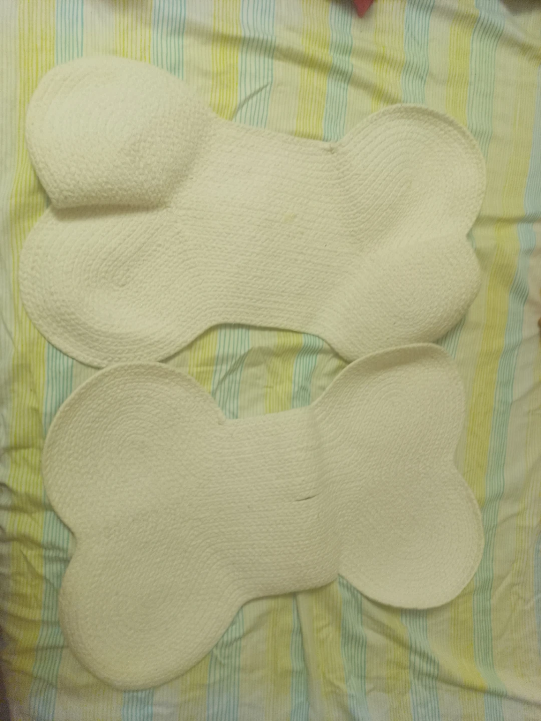 Bone Shaped Pet Placemats - Set of 2 - photo 2