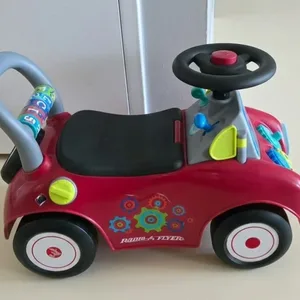 Radio Flyer Push and Ride Racer