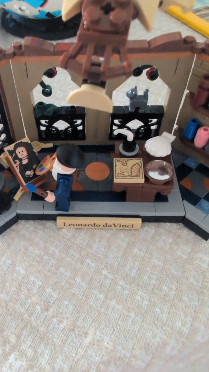 LEGO Leonardo da Vinci's Workshop - photo 2