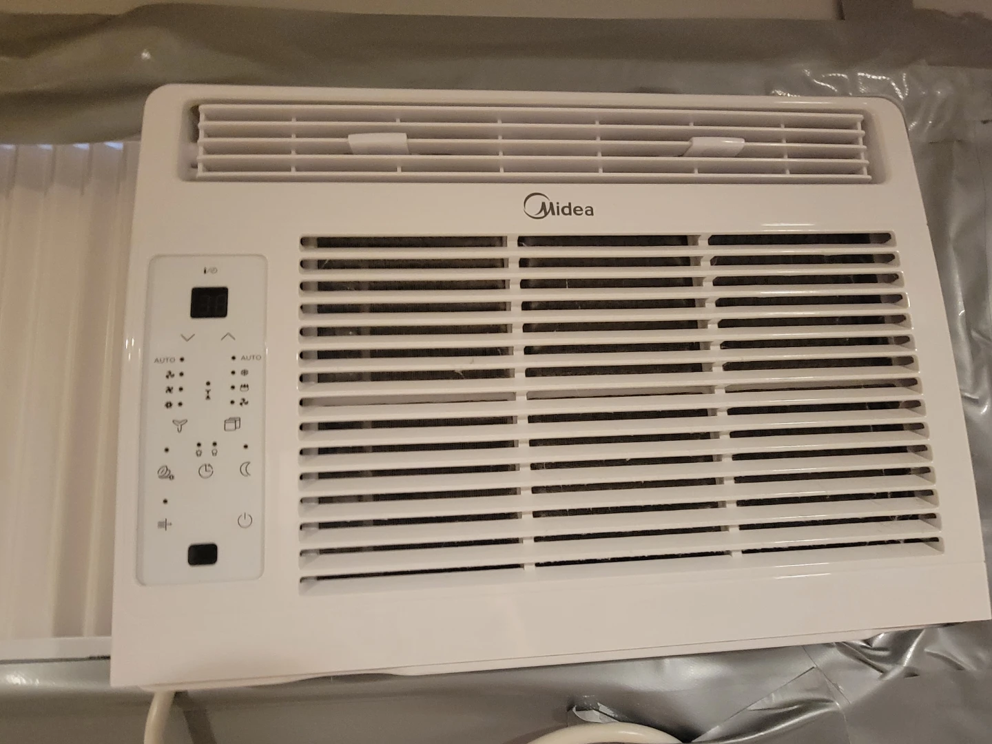 Midea 6000 BTU window air conditioner