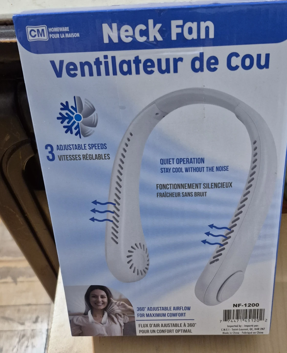 BNIB)Portable Neck Fan with Rechargeable Battery
