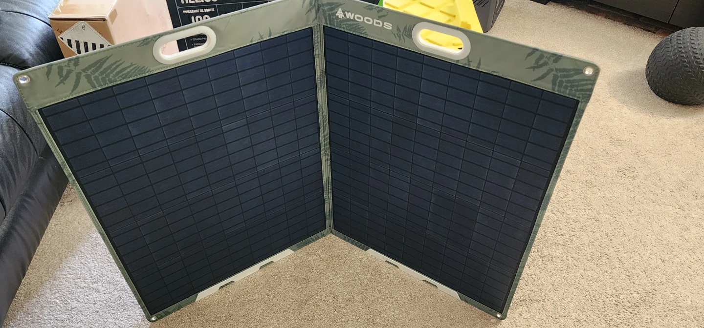 Woods Helios 100W Folding Solar Panel - photo 3