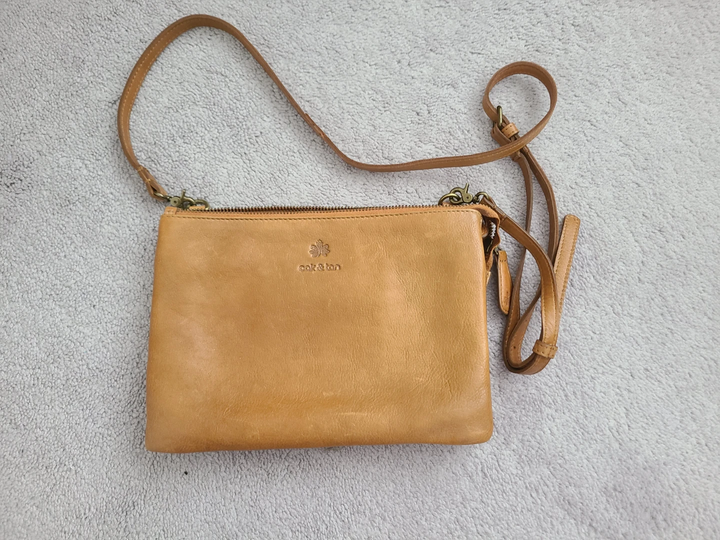 Oak & Tan Leather Crossbody Bag