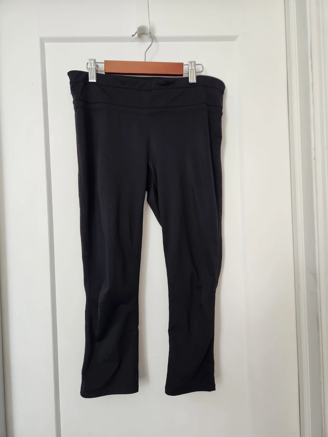Black Capris Yoga pants ⚽