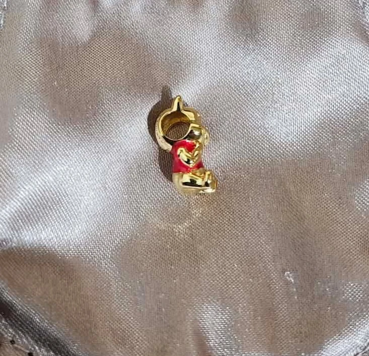 Winnie the Pooh Charm - photo 2