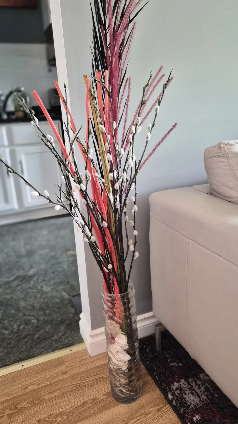 2 Floral Arrangements in Vases - photo 3