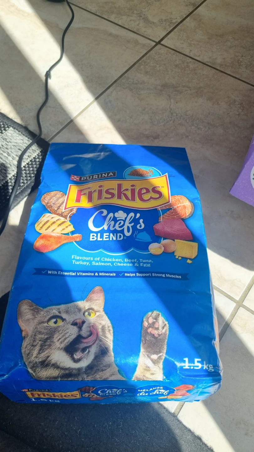 Purina Friskies Chef's Blend Dry Cat Food - photo 3