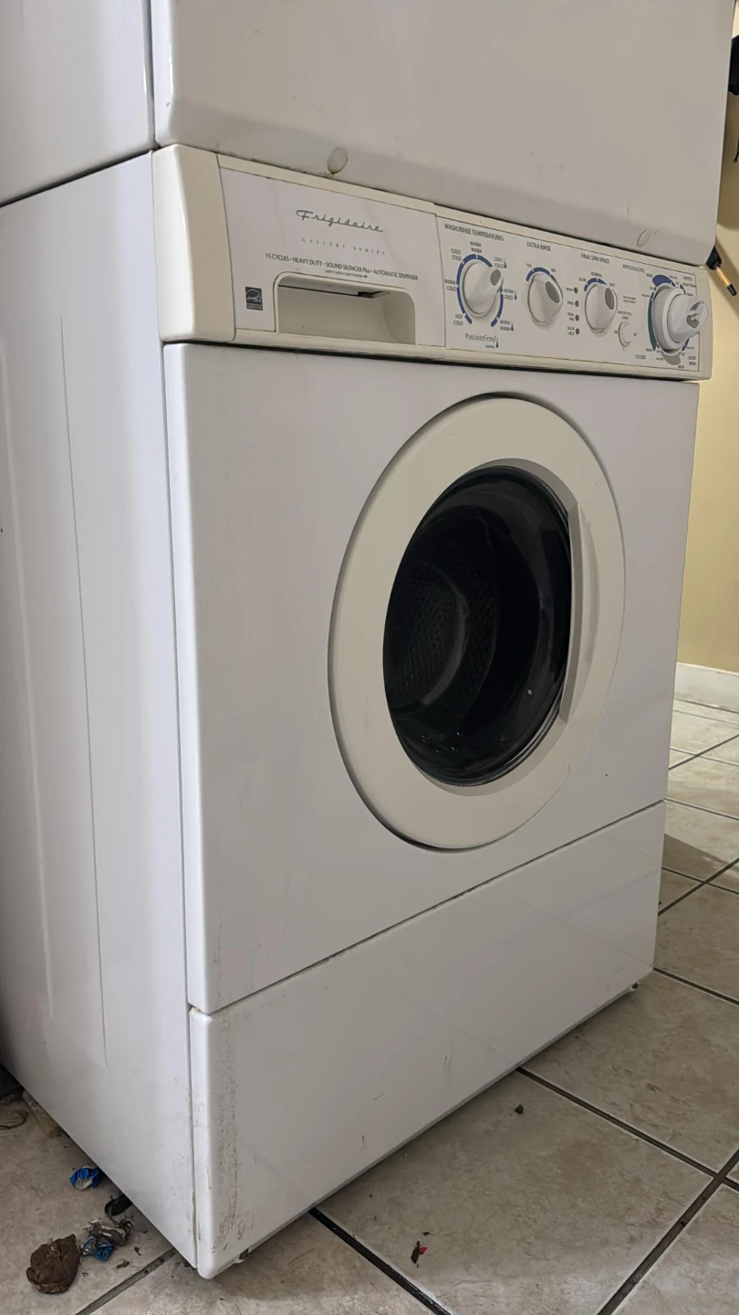 Frigidaire Gallery Series Washer and Dryer Set - photo 3