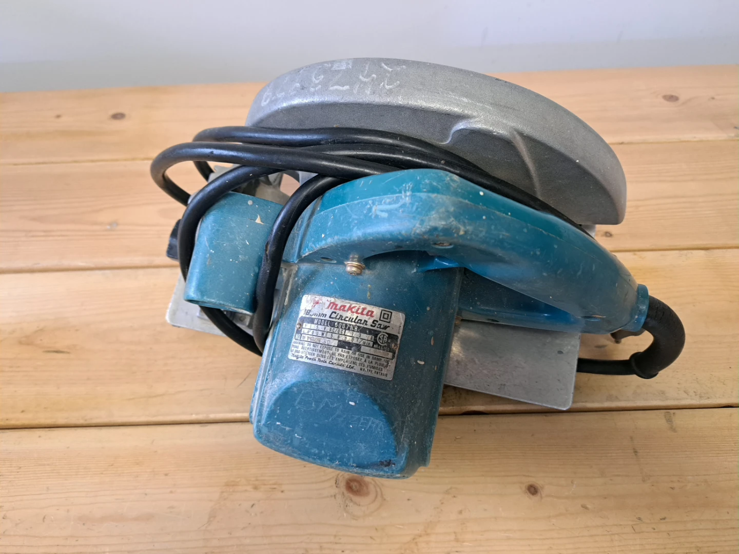 Makita Circular Saw - photo 2