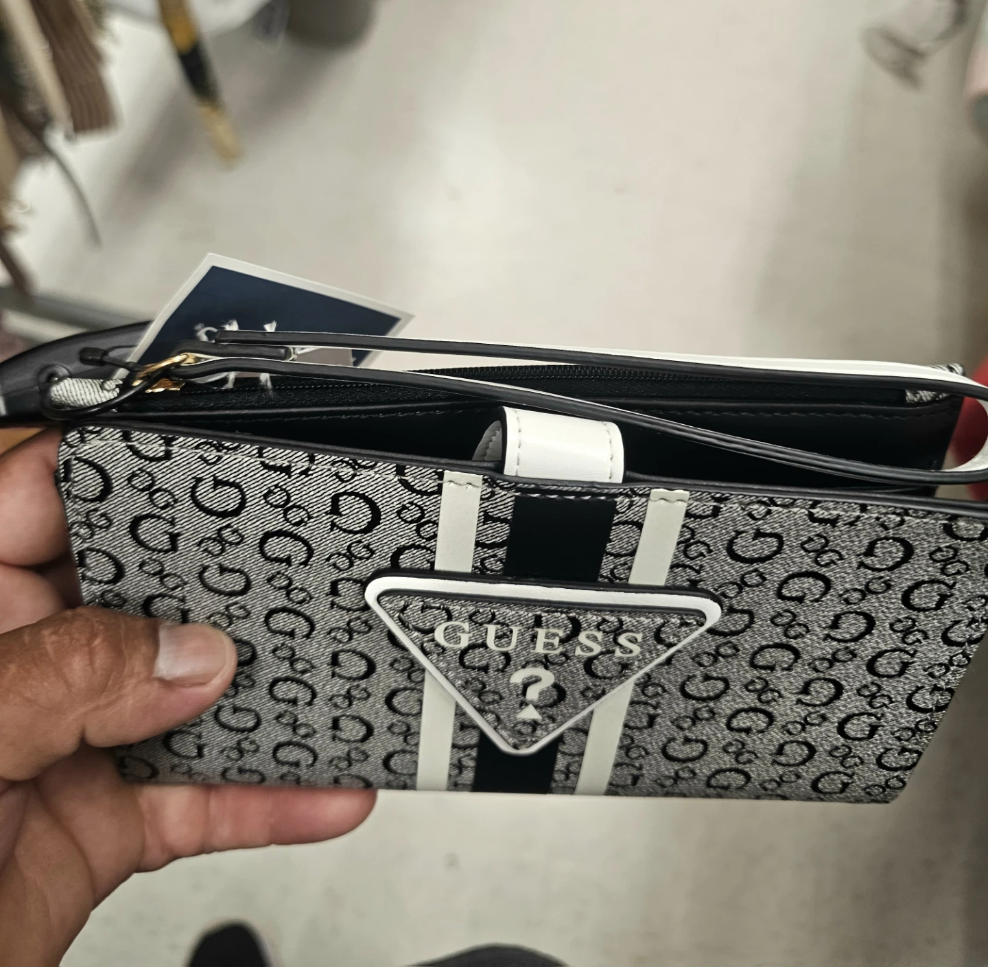 Guess Women's Wallet - photo 2