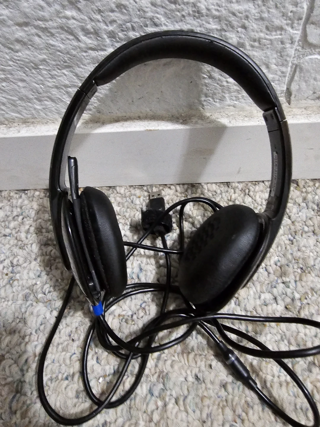 Black Over-Ear Headphones