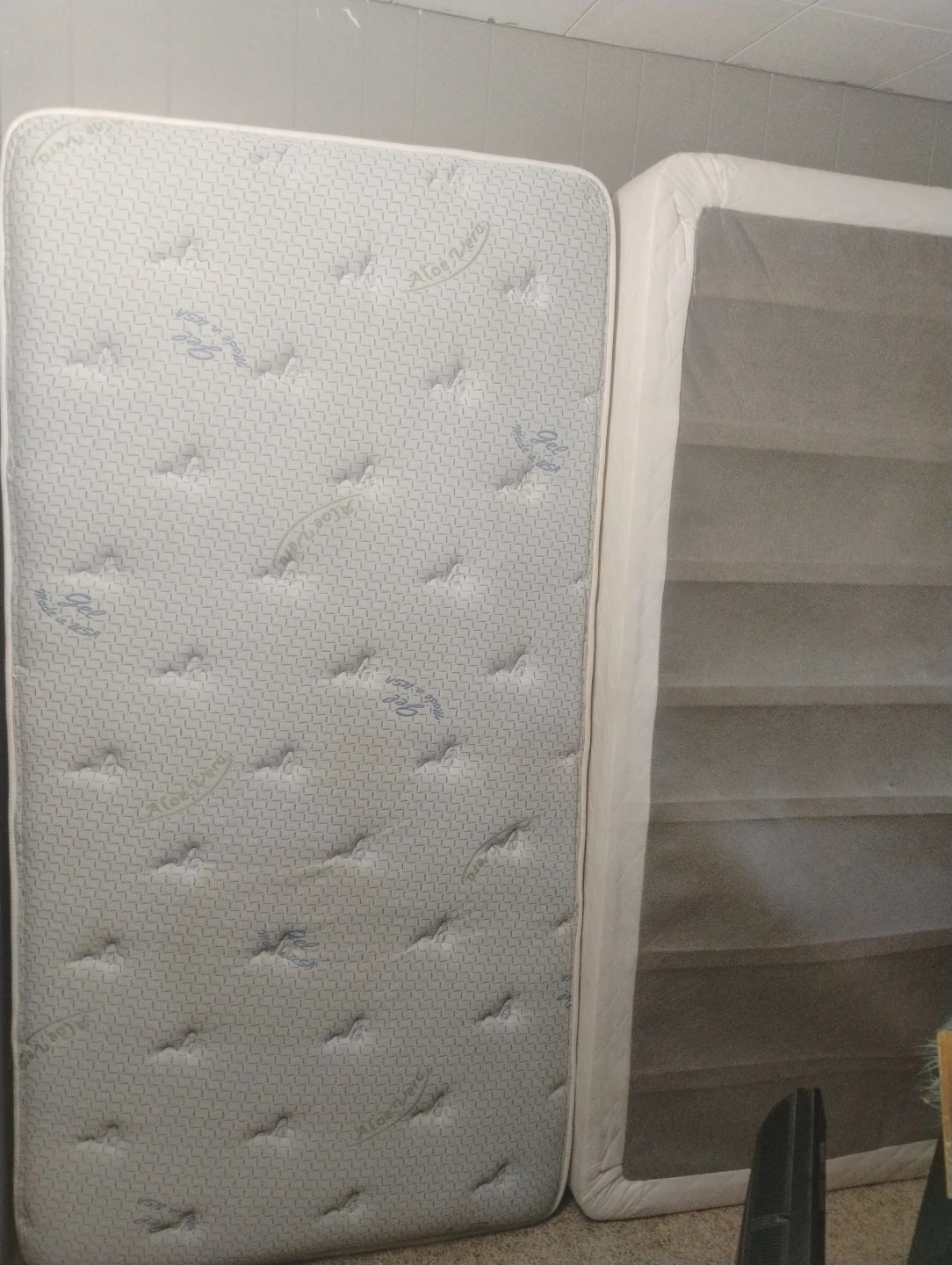 Aloe Vera Gel Mattress with Box Spring