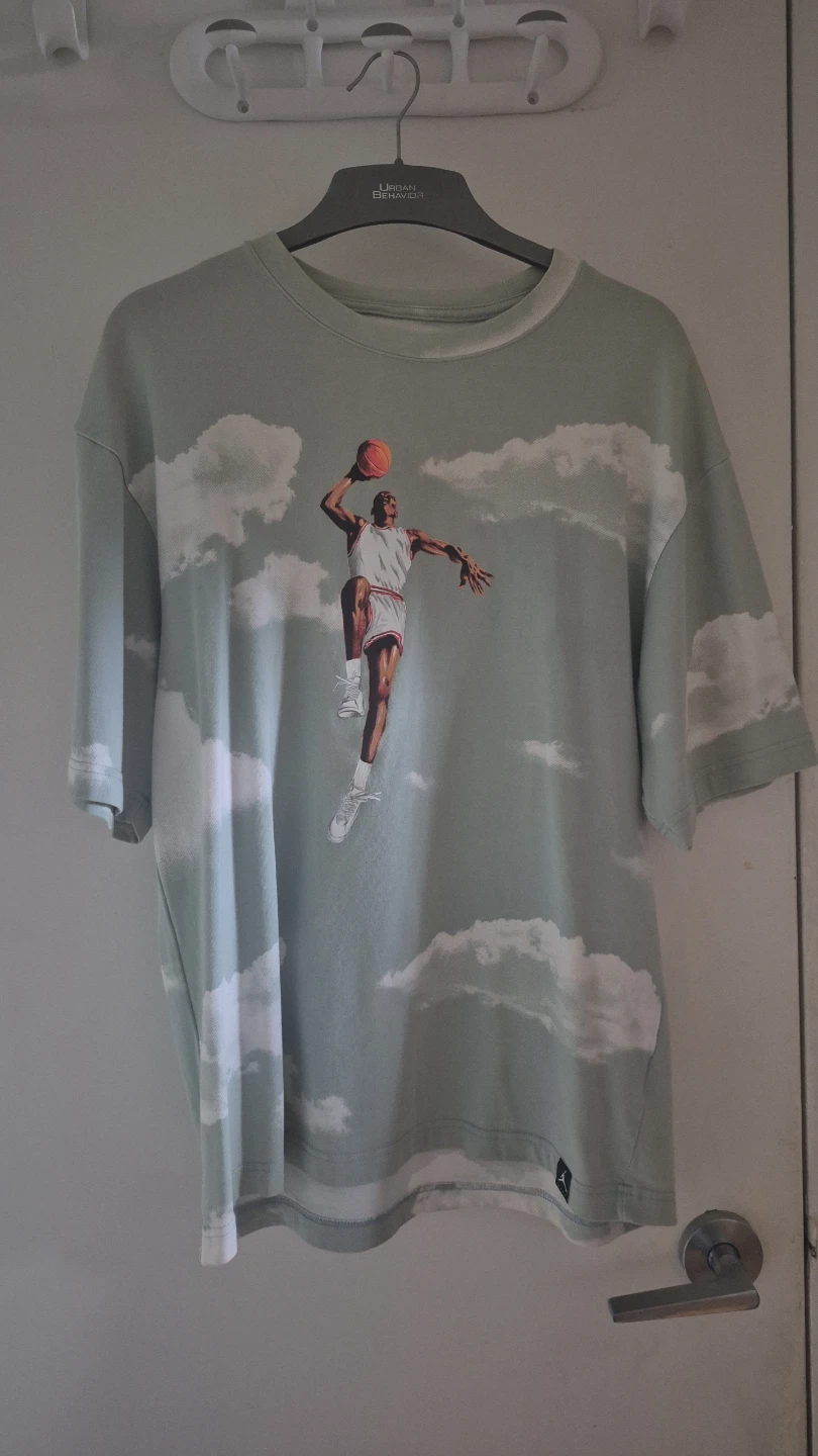 Jordan Essentials Statement 85 T-Shirt - photo 5