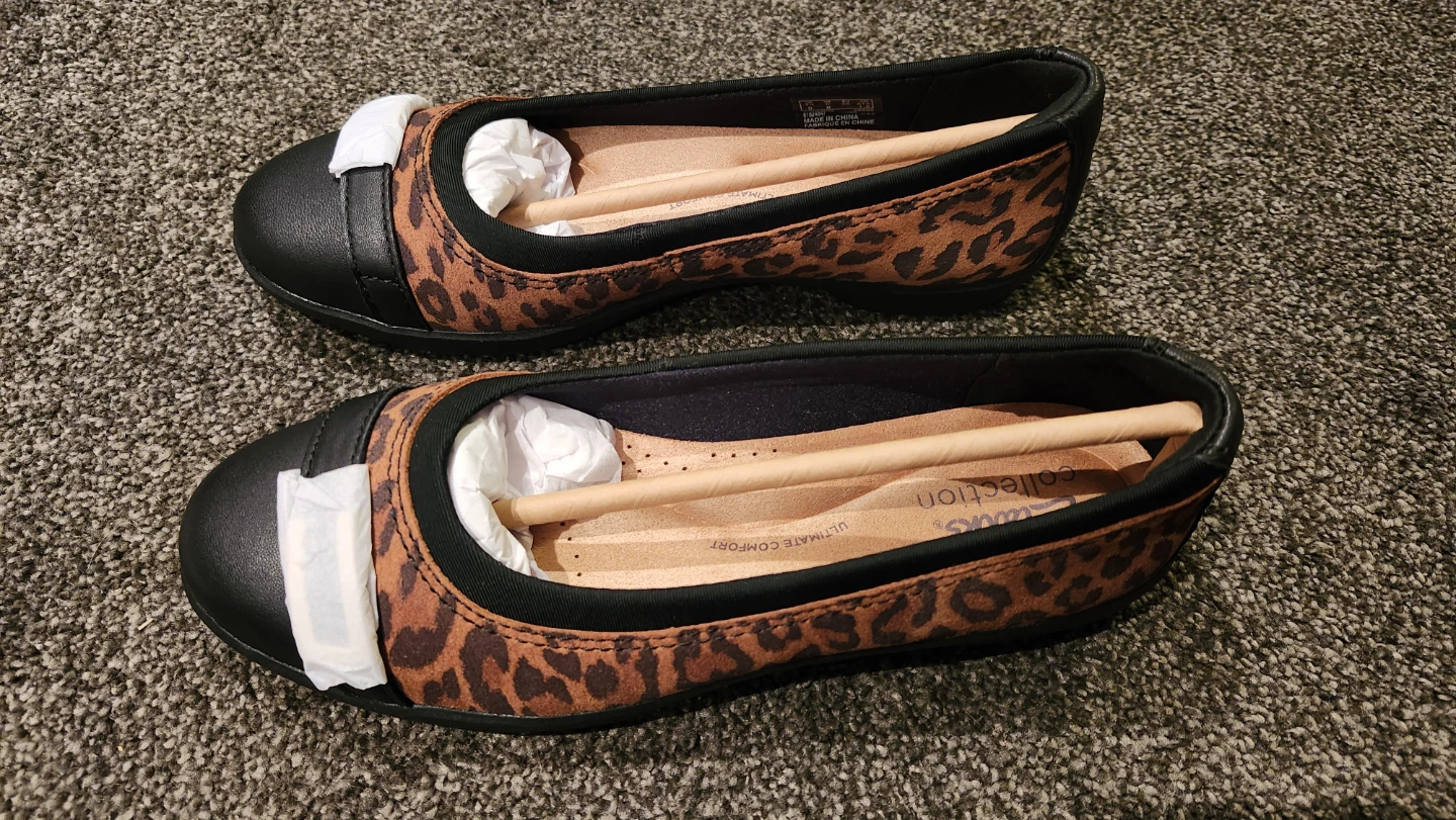 Clarks Women's Meadow Rose Leopard Ballet Flats Size 5M - photo 5