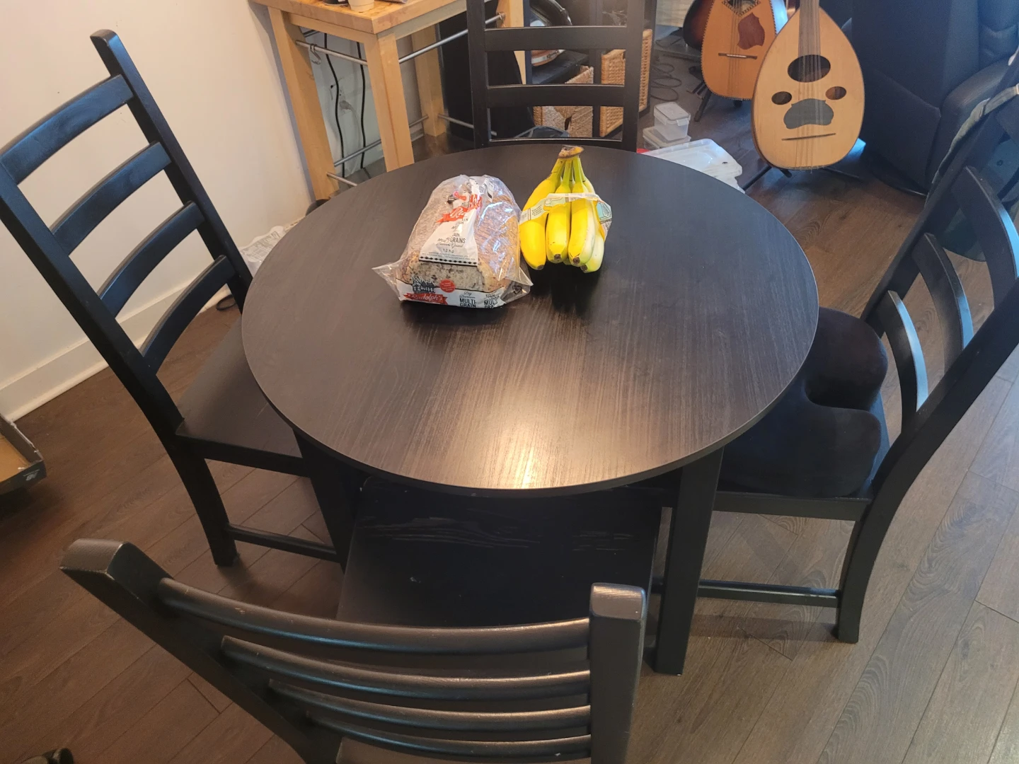 Round Dining Table with 4 Chairs