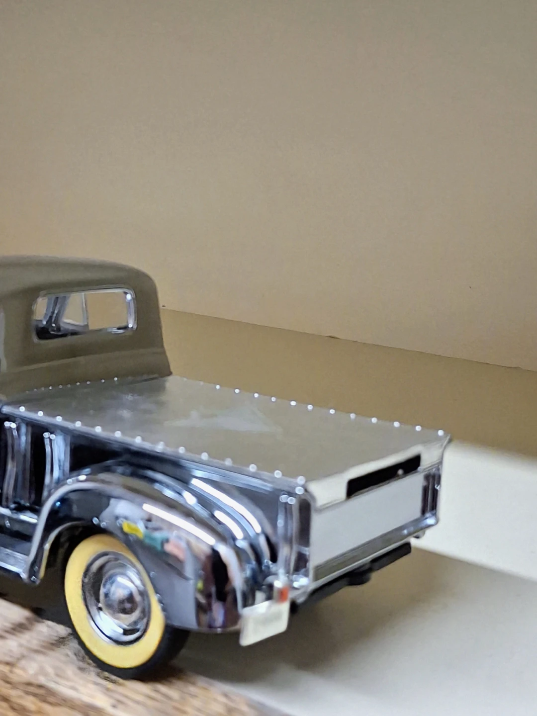 CTC Millenium 1949 Chev Pickup  Silver! Collectible! - photo 3