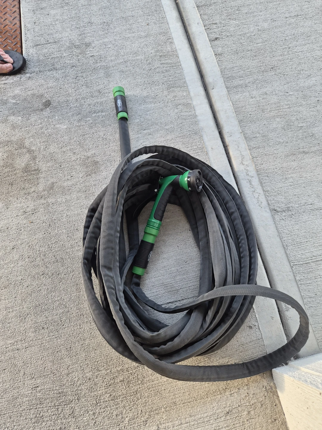 Vigoro 50' Heavy Duty Fabric Hose with Nozzle - photo 5