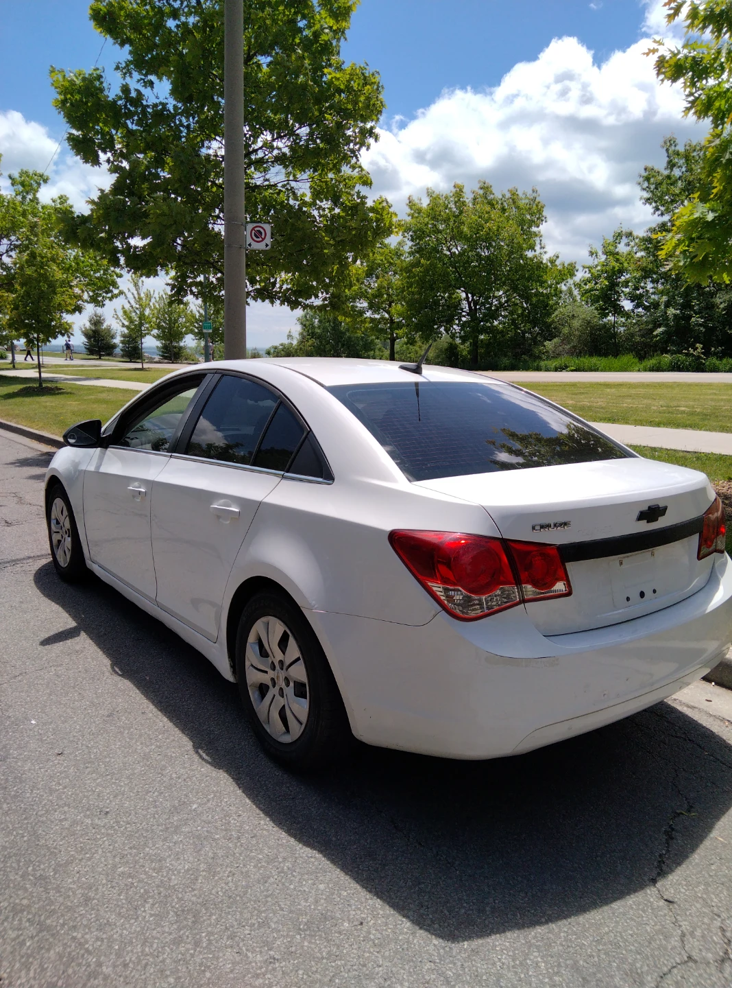 2013 Chevrolet Cruze LS - photo 4