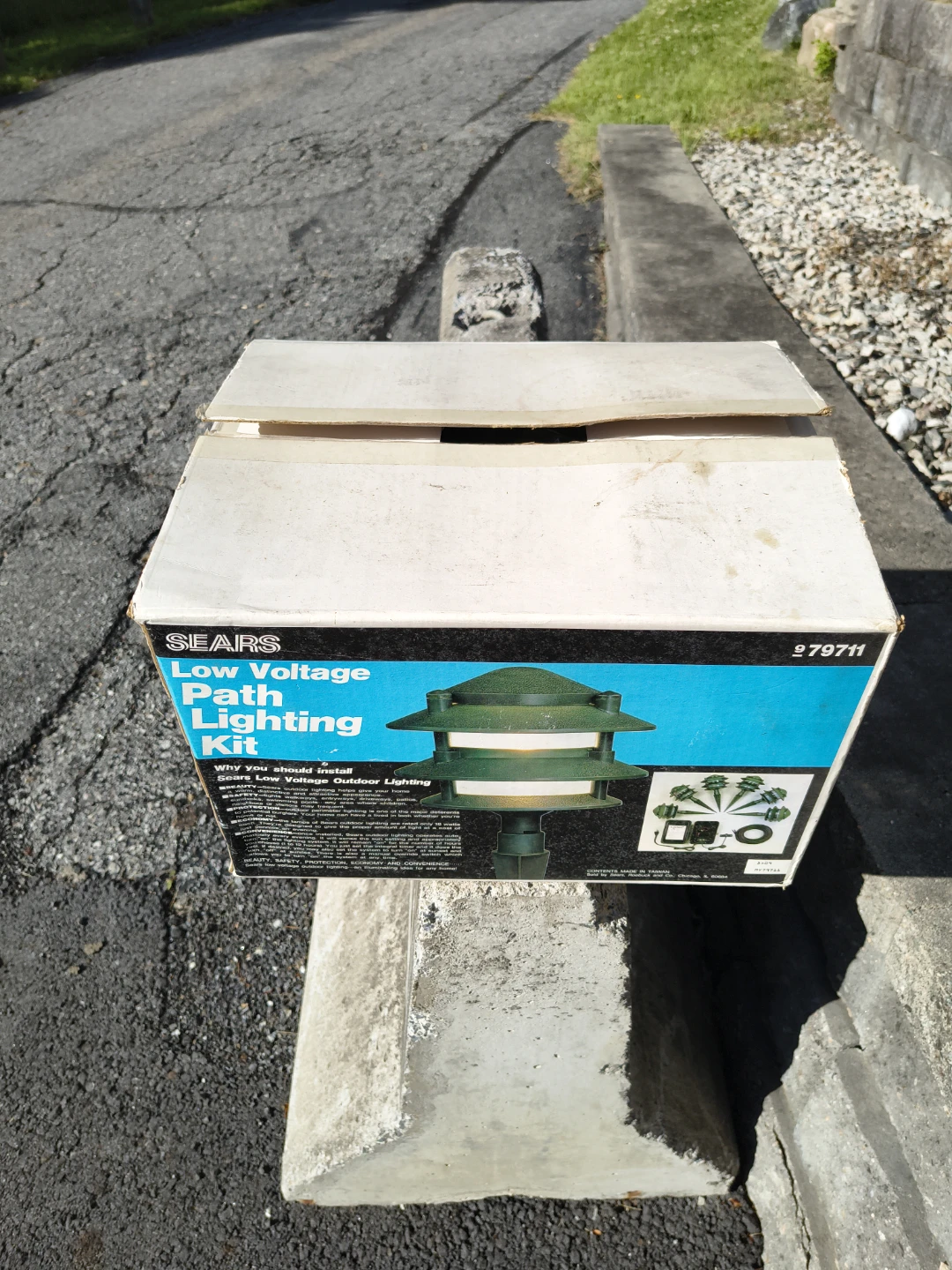 Sears low voltage path lighting kit