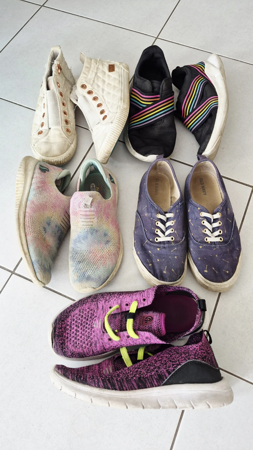 5 pairs of shoes that fit youth size 4- 5, ladies size 6- 6.5