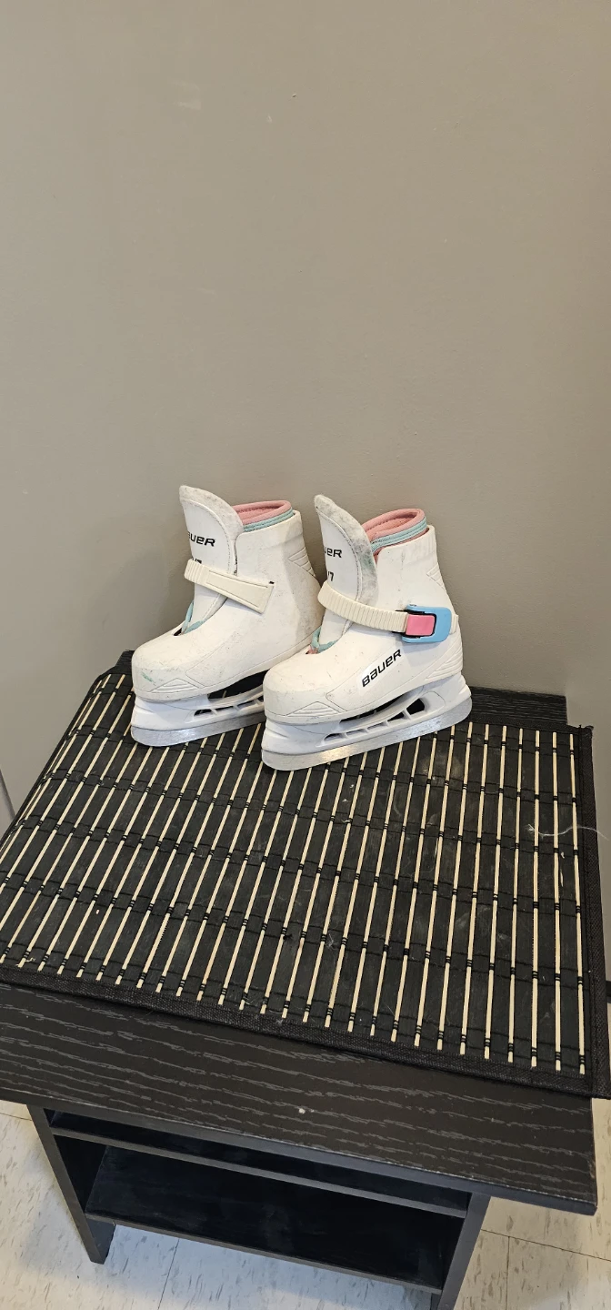 Bauer Youth Ice Skates Size Y06/07 - photo 2