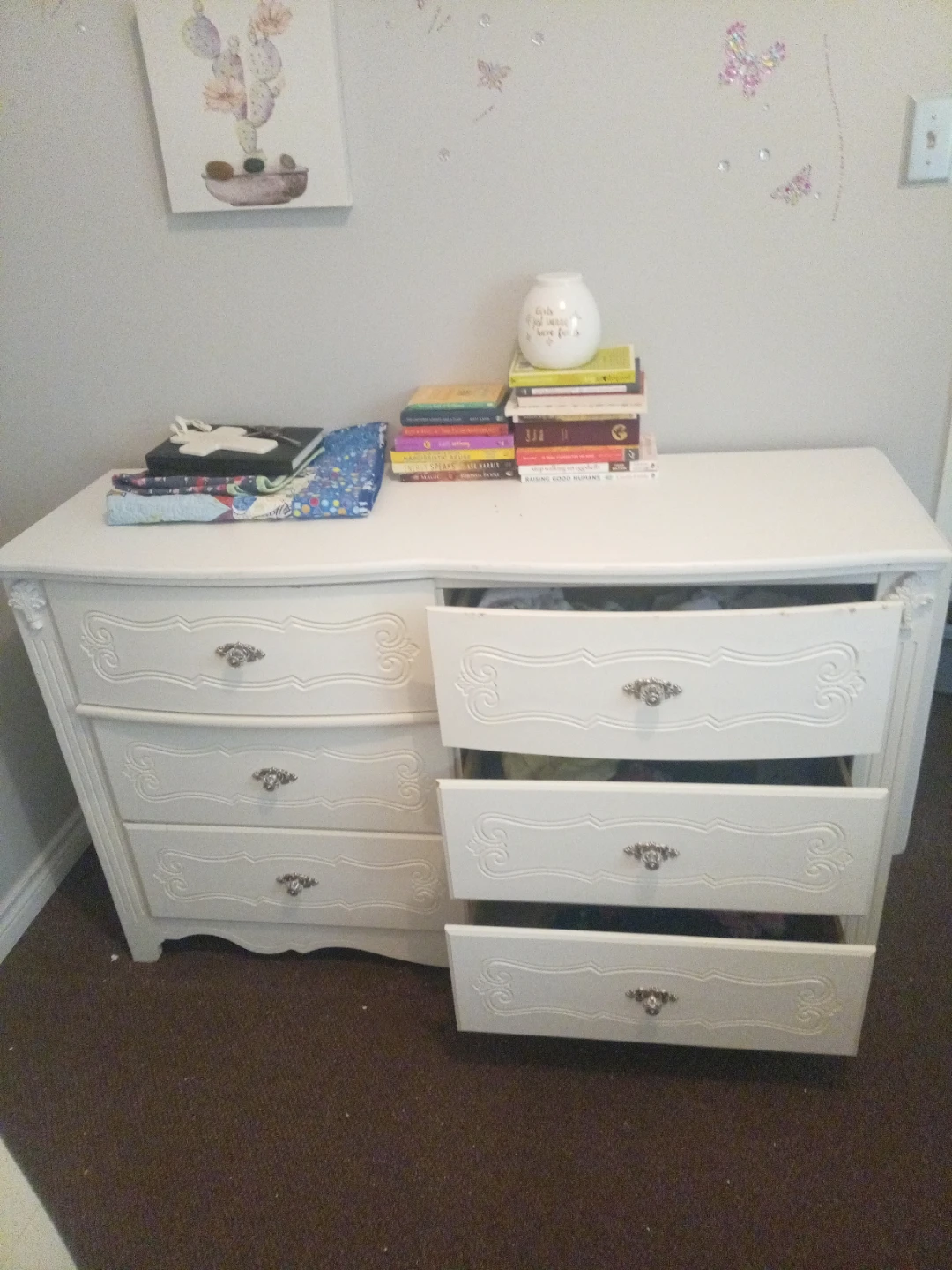 Like new 6 drawer dresser and big framed mirror ,separately - photo 4