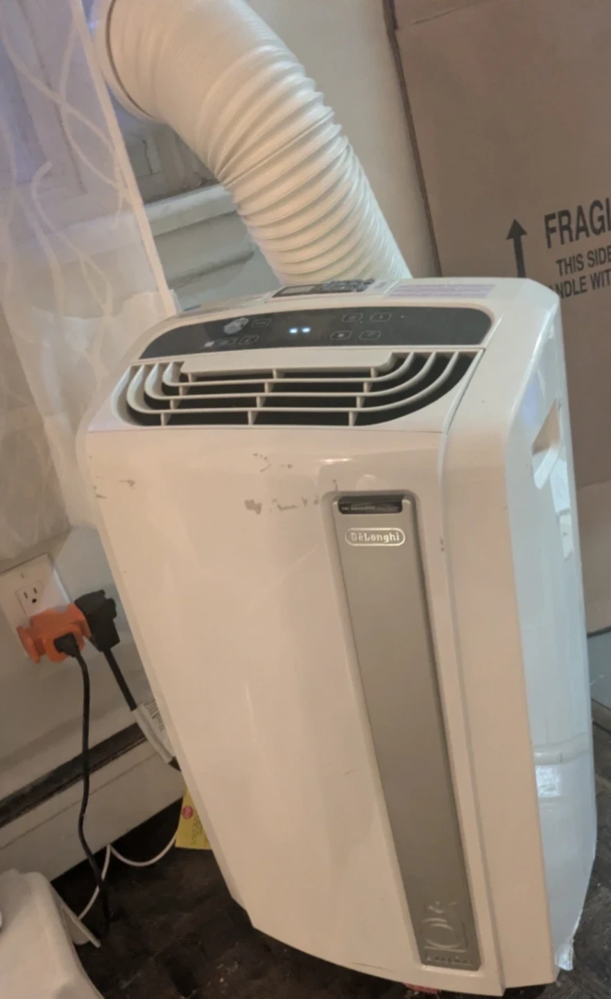 DeLonghi 4-in-1 Air Conditioner, Dehumidifier Fan & Heater - photo 2