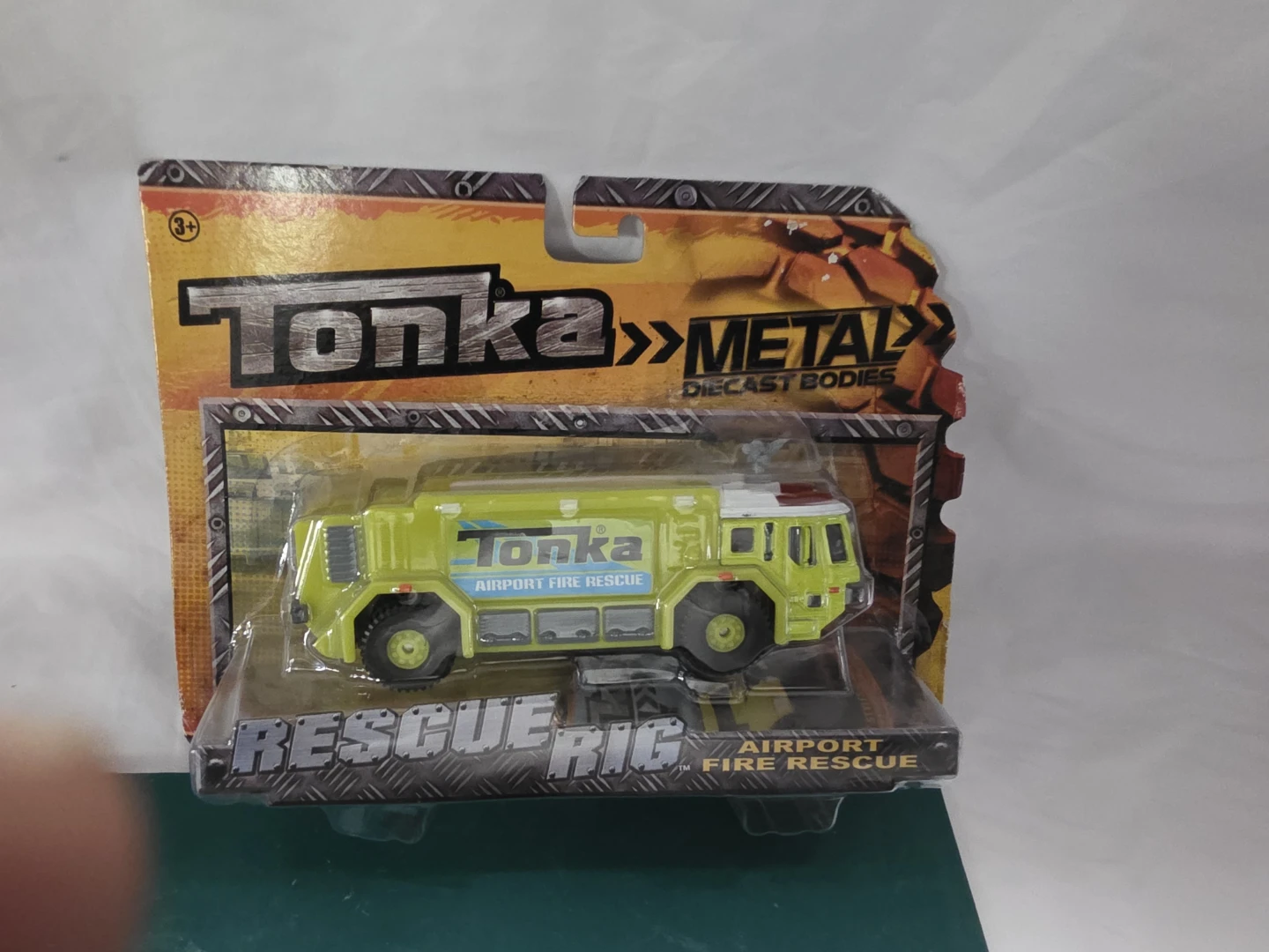 Tonka Metal Diecast Bodies Airport Fire Rescue Rig Toy