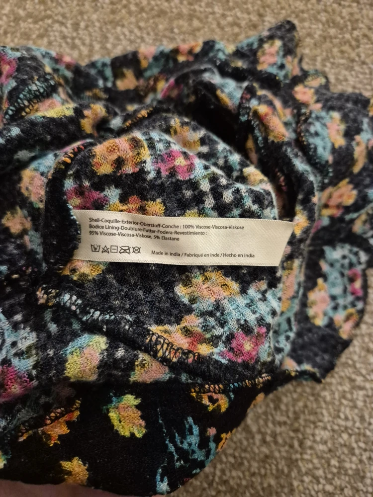 FP One Floral Smocked ShortsXS - photo 4