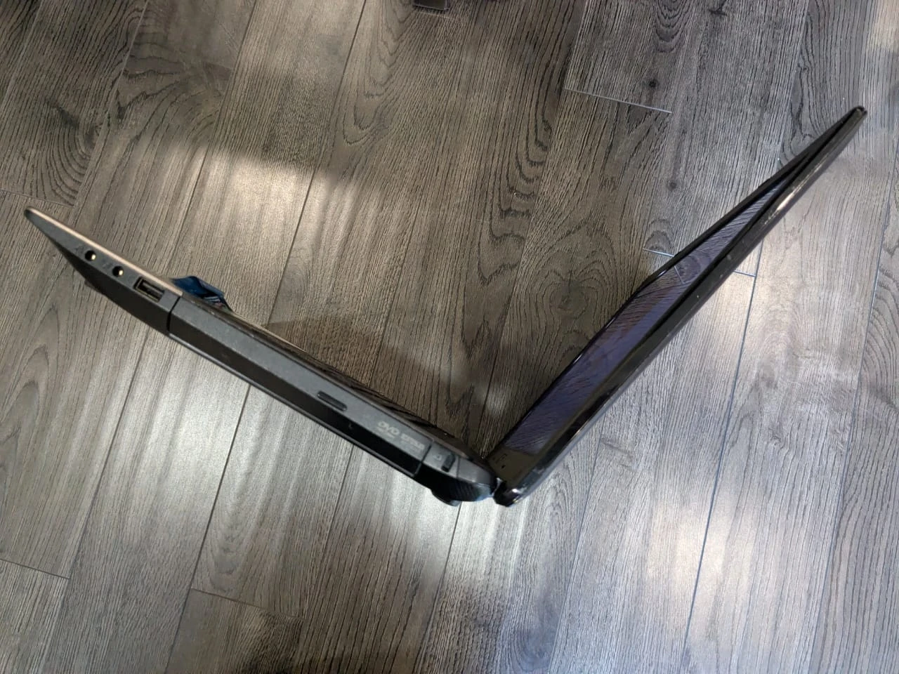 HP Laptop N3710 - photo 4