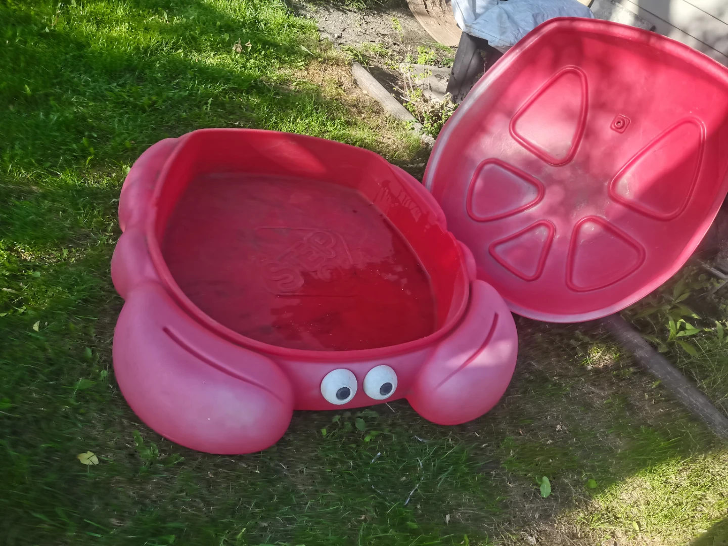 Little Tikes Crab Sandbox