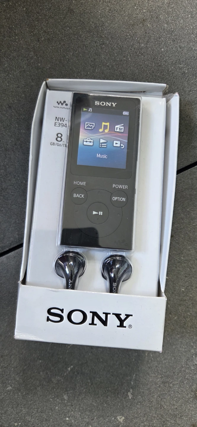 Sony Walkman NW-E394 8GB MP3 Player