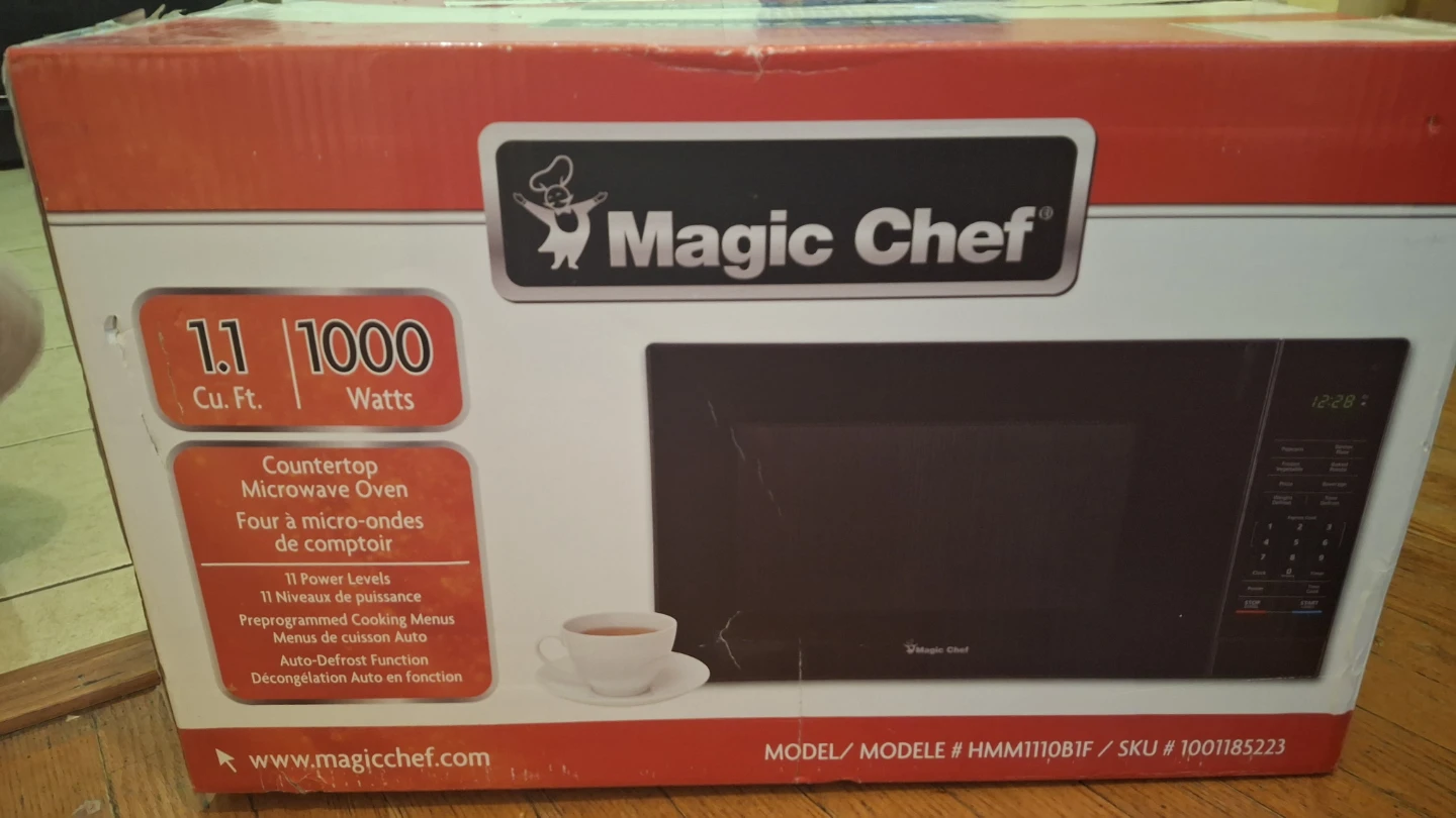 Magic Chef 1.1 Cu. Ft. 1000 Watt Countertop Microwave Oven