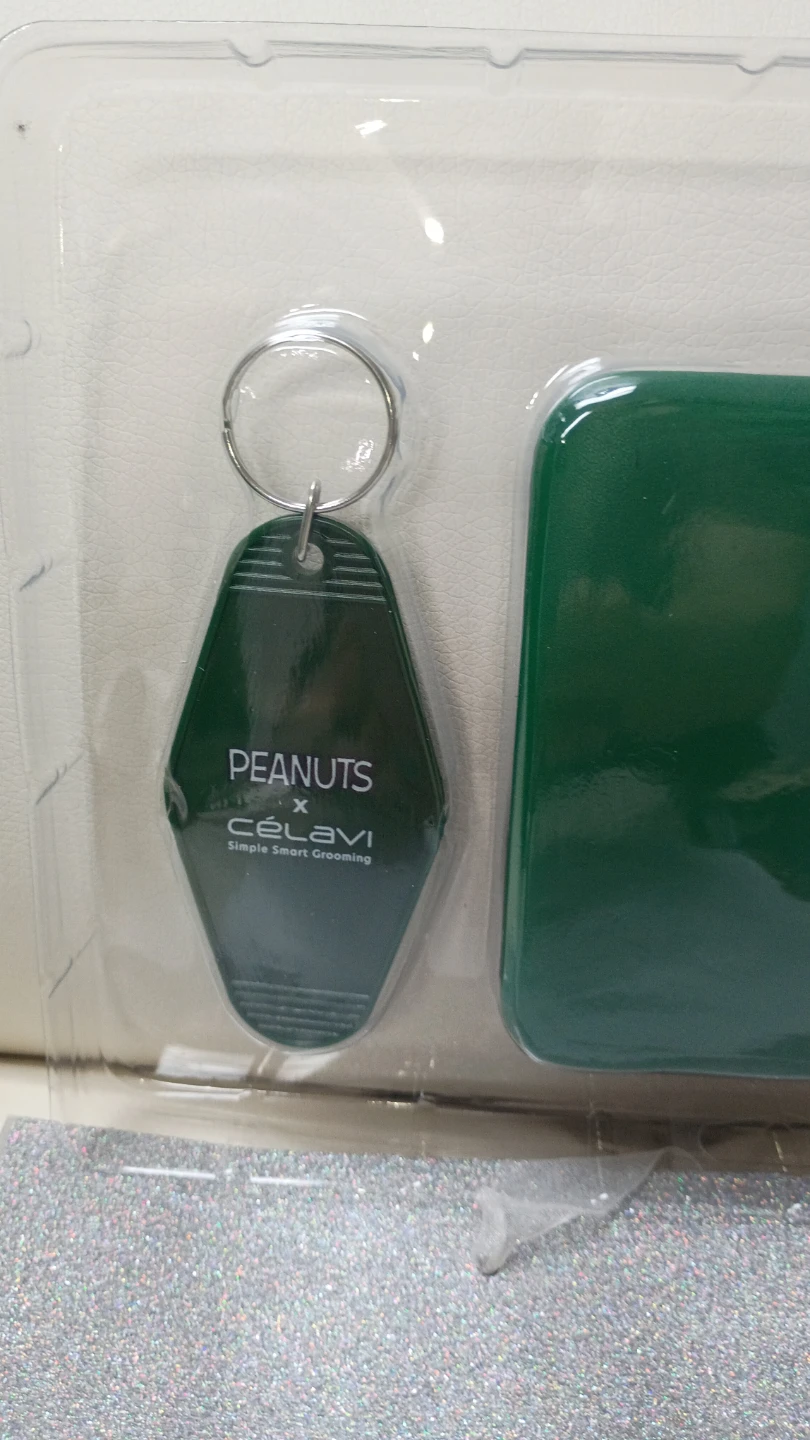 Peanuts x Célavi Grooming Kit with Keychain - photo 4