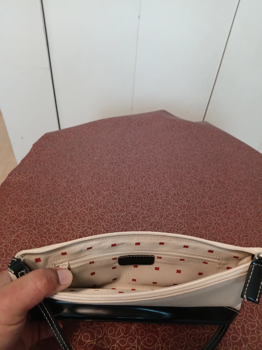 Cream and Black Shoulder Bag - photo 5