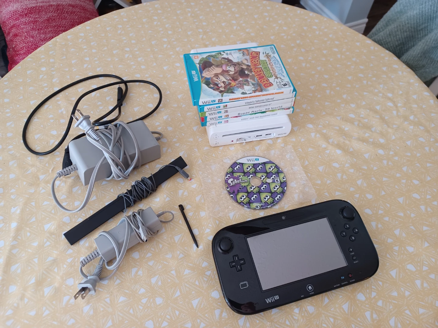 Wii U console and game lot
