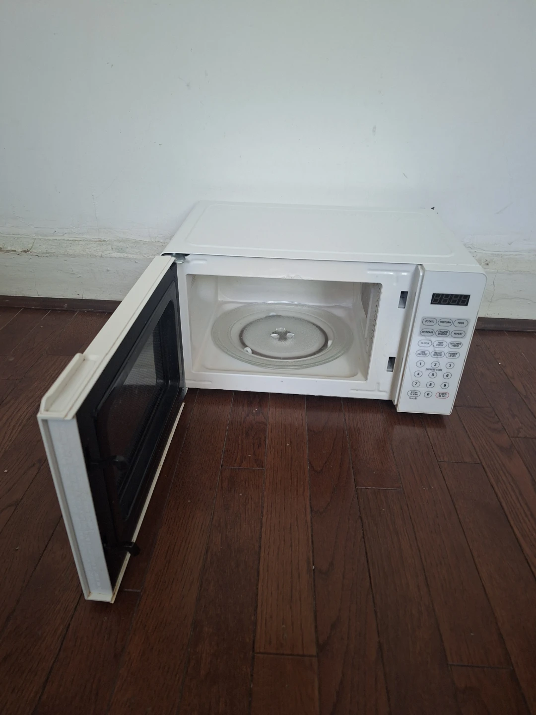 Proctor Silex Microwave - photo 2